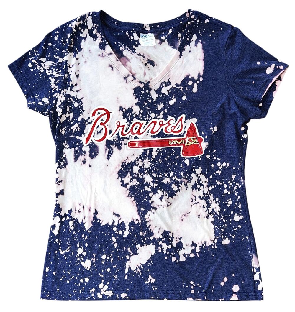 Atlanta Braves V-Neck Pink, White & Blue Bleached T-Shirt Women's Medium
